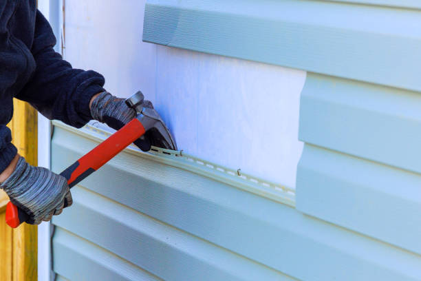 Reliable Siding Repair contractor in Englewood, FL by Squared Siding